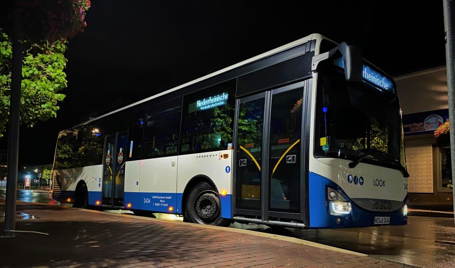 Bus Look Leon Nacht Regen